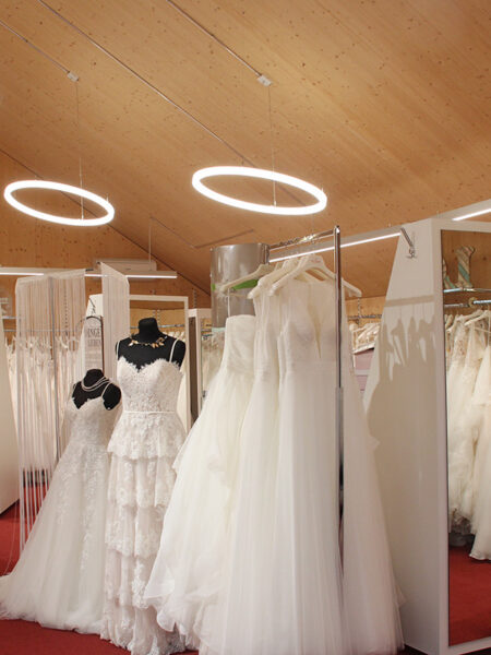 Minder Mode Brautmode