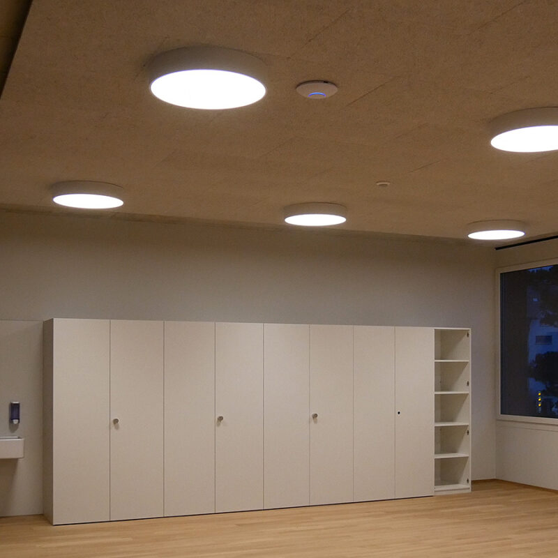 Schulzimmer Beleuchtung neutralweiss