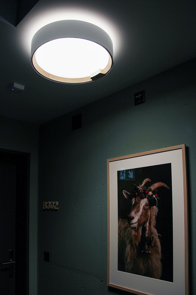 Holzleuchten mit Sensor für im Treppenhaus