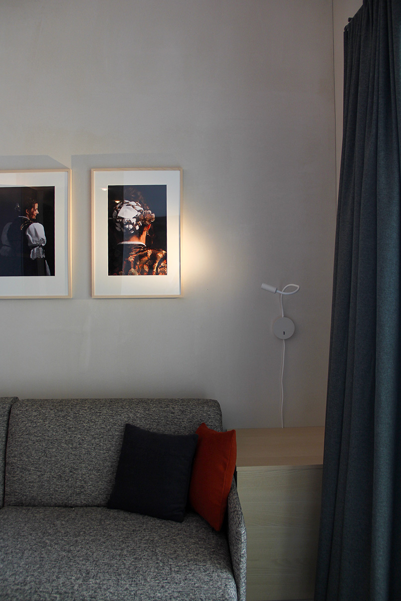 Leselicht neben der Couch