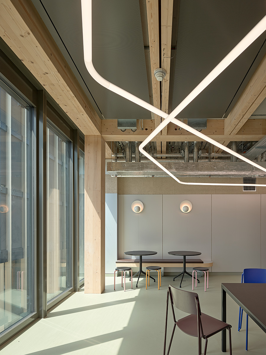 Aufenthaltsbereich der Kanti Rotkreuz