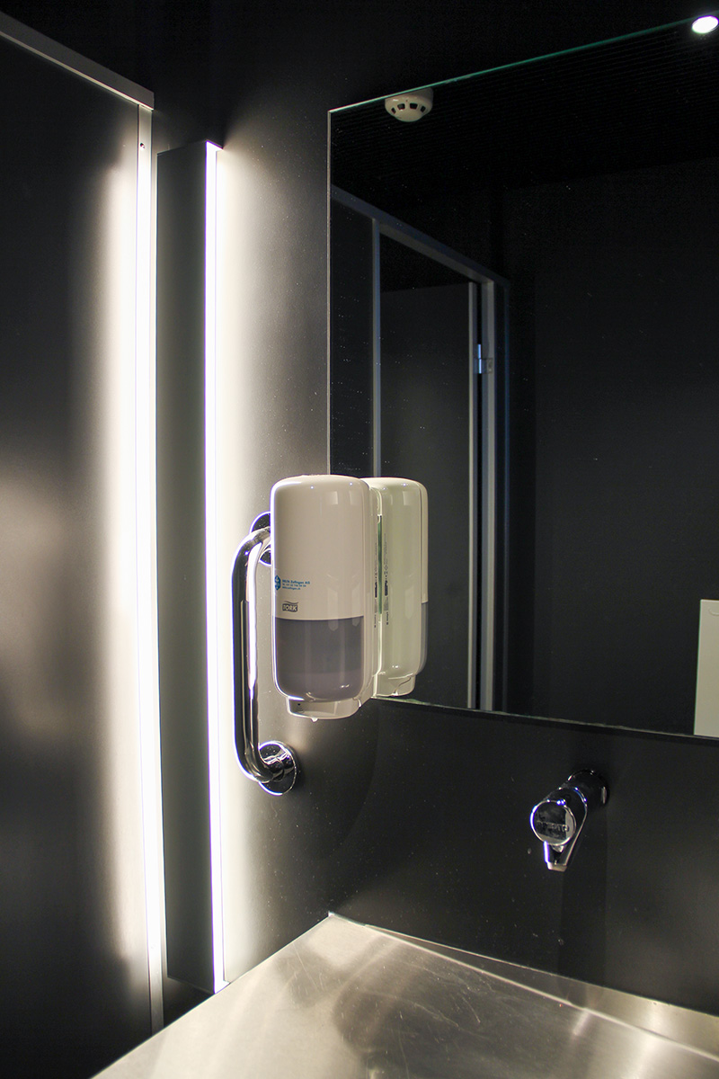 MS Cirrus Toilette